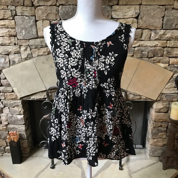 LC Lauren Conrad Tops - Lauren Conrad Floral Print Sleeveless Babydoll Top